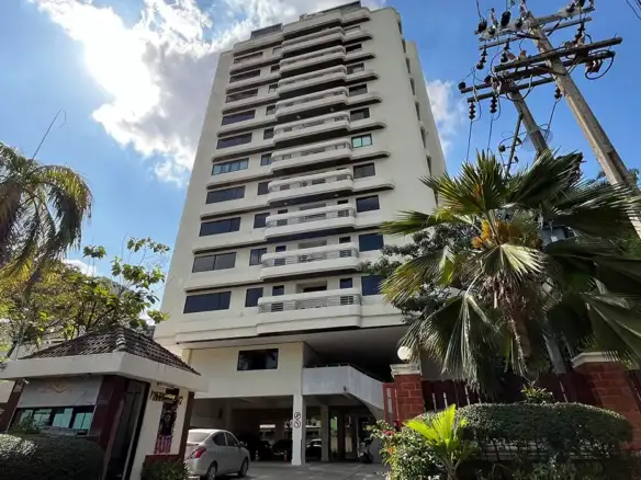 Beverly Hills Mansion - Exterior