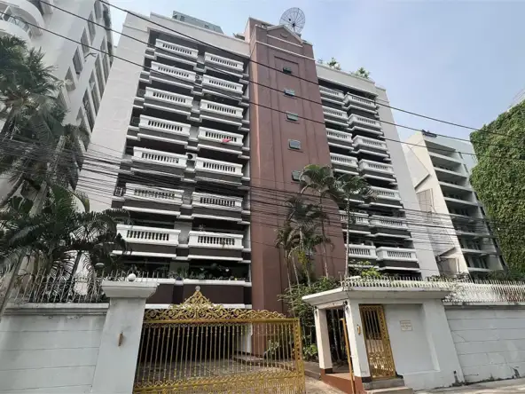 Crystal Ville Court
