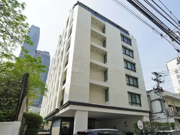 silver thonglor