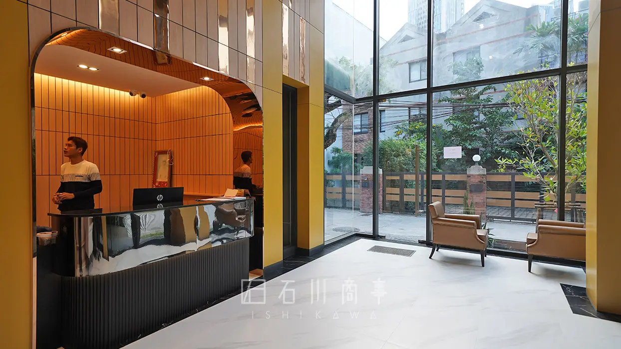 Aquila Bangkok & Residence - Lobby