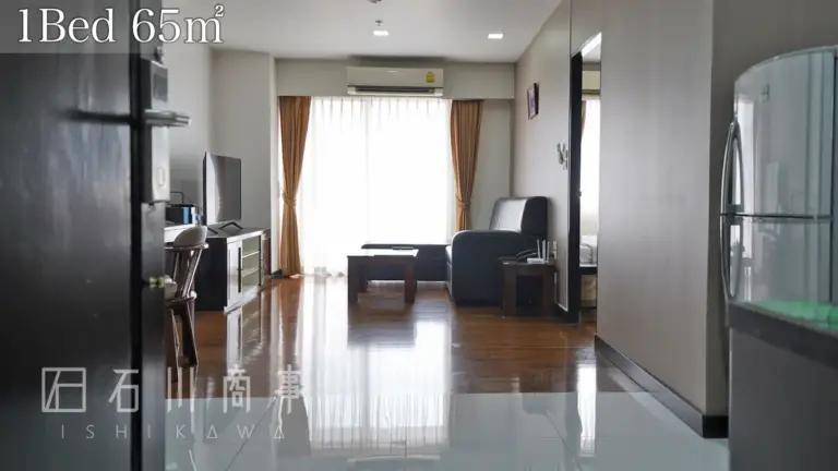 j-town sriracha, 1bed