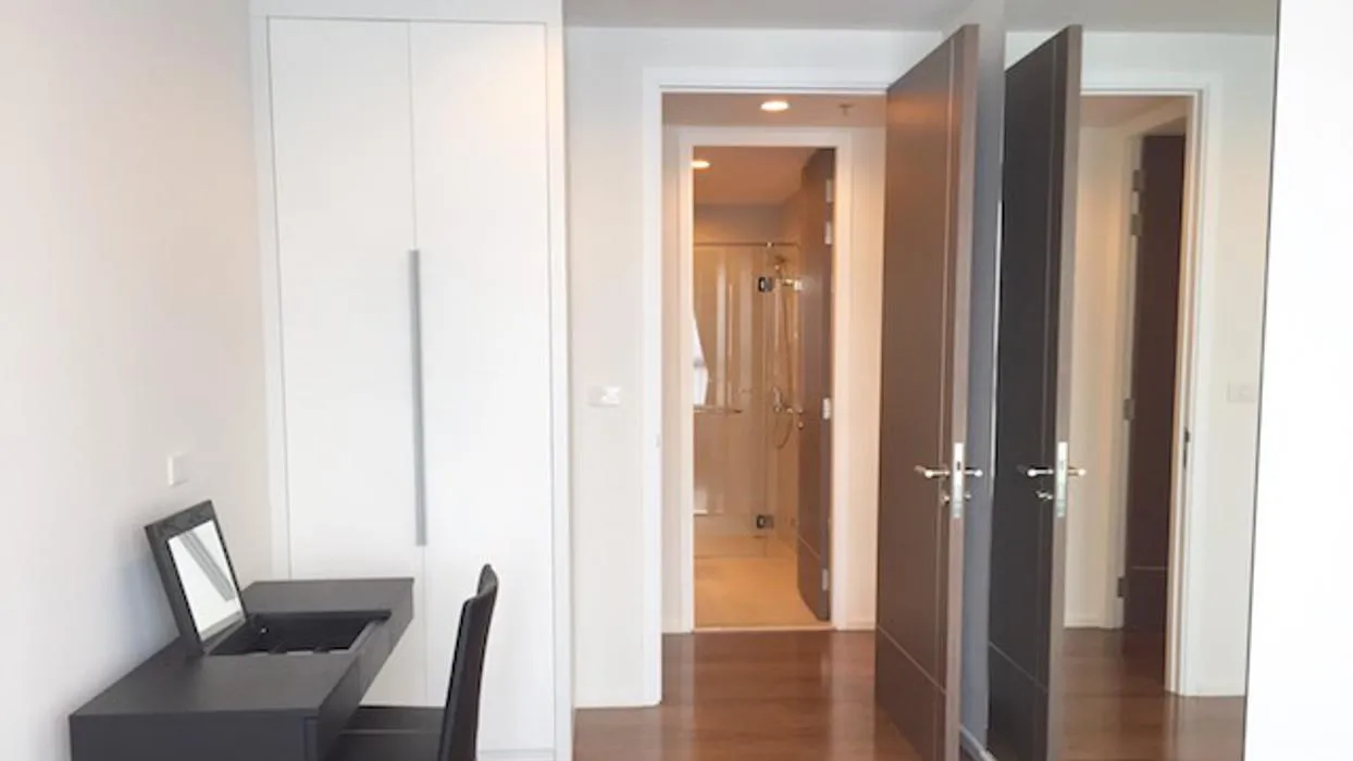 15 Sukhumvit Residence