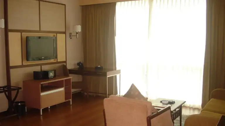 Adelphi Suites