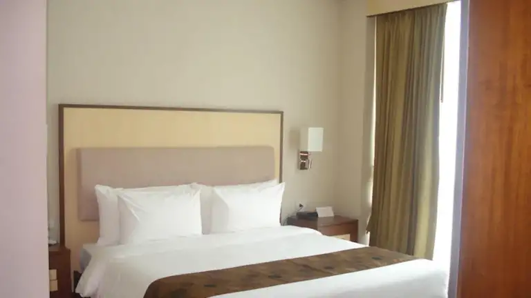 Adelphi Suites