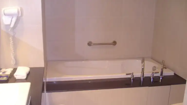Adelphi Suites
