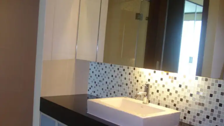 Adelphi Suites