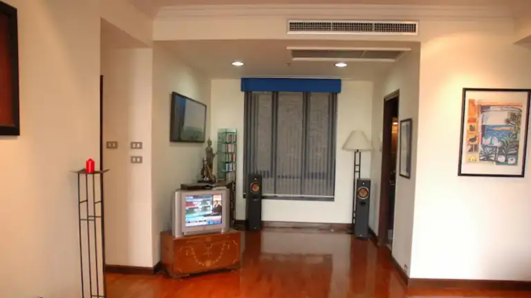 Baan Piya Sathorn