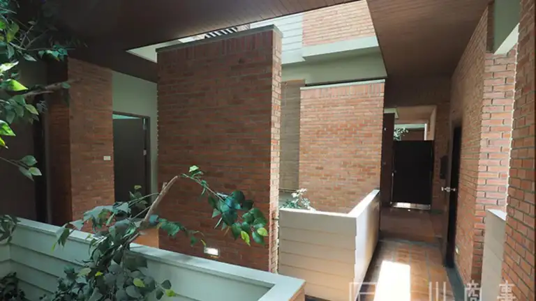 Baan Rom Yen