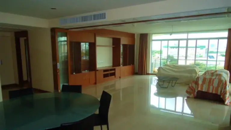 Baan Sahasthinee