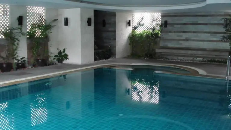 Baan Thanon Sarasin
