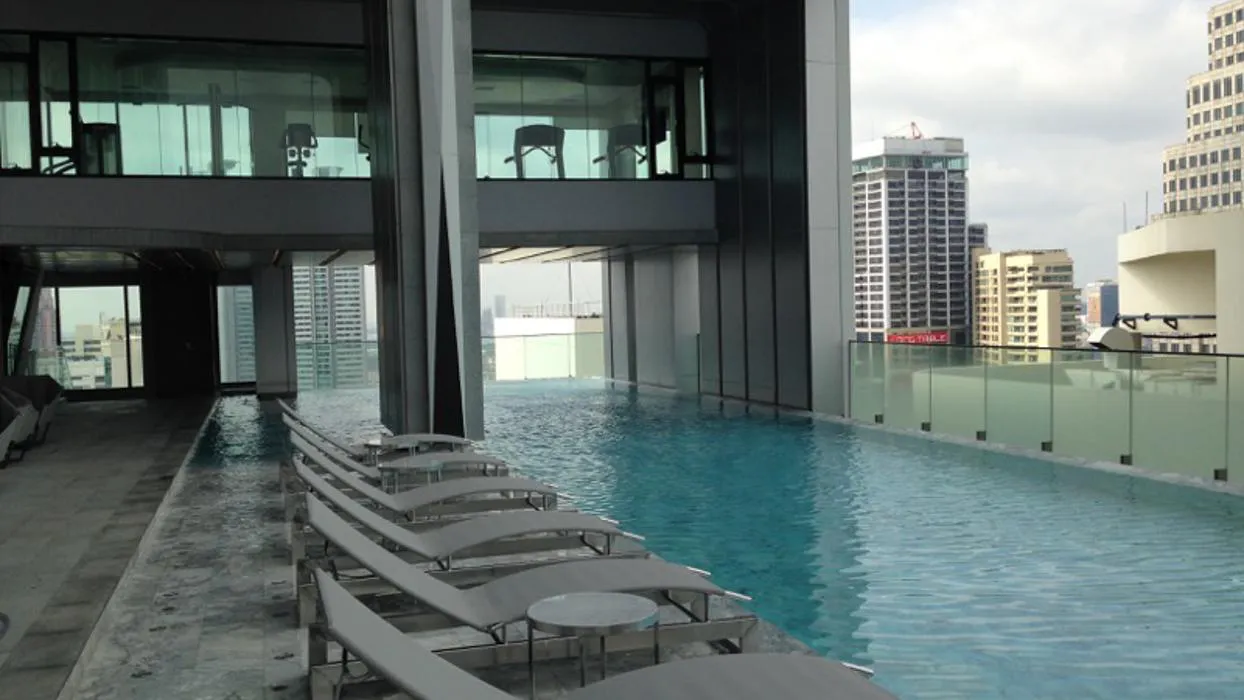 Edge Sukhumvit 23