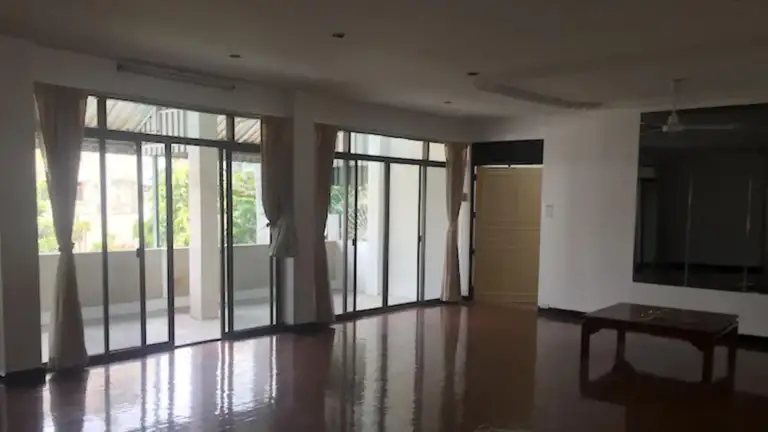 Green Apartment