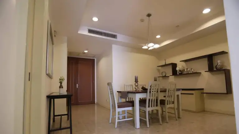 Hampton Thonglor 10
