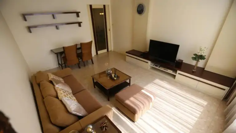 Hampton Thonglor 10
