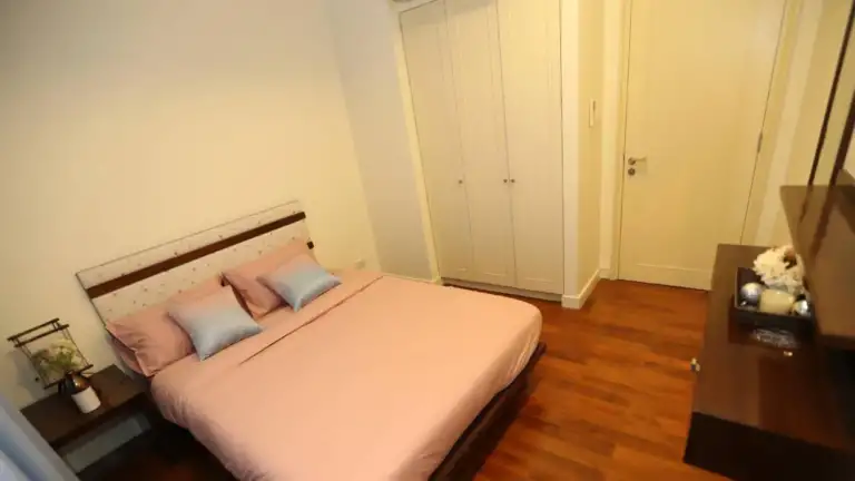 Hampton Thonglor 10
