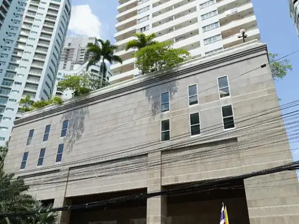 Krungthep Thani Tower