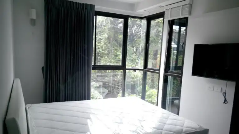 Le Cote Thonglor 8