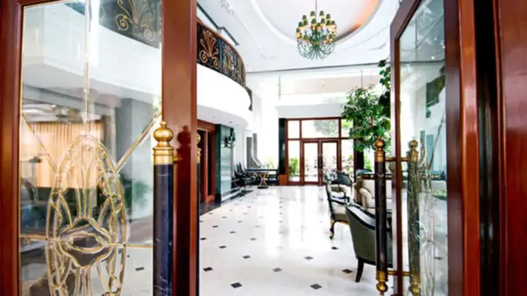 Le Raffine Sukhumvit 24