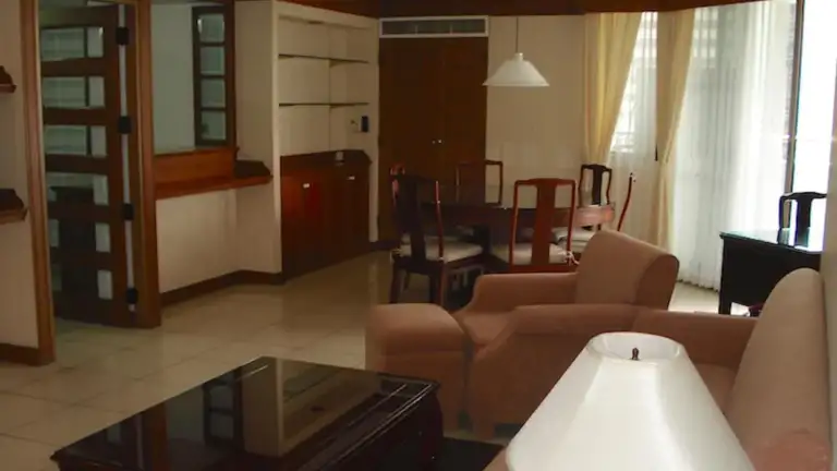 Mahajak Apartment