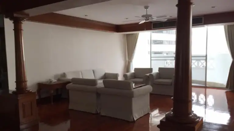 Raj Mansion