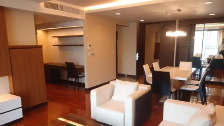 Richmond Hills Residence Thonglor 25
