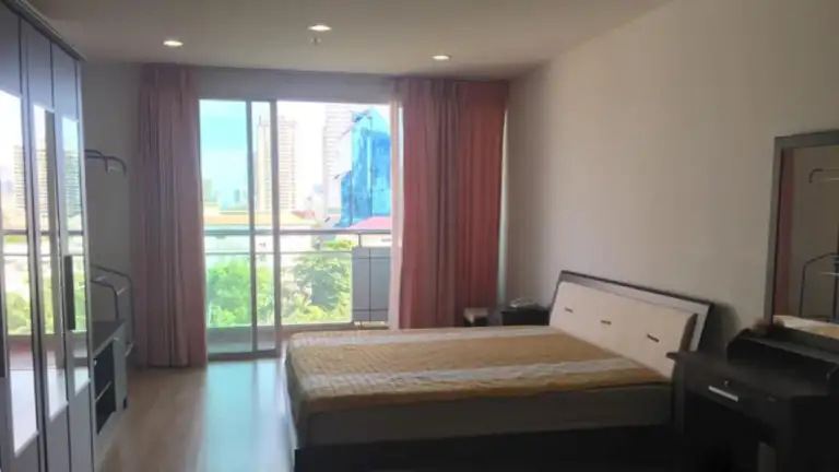 Silom Grand Terrace