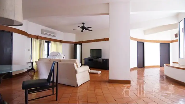 Siri Apartment