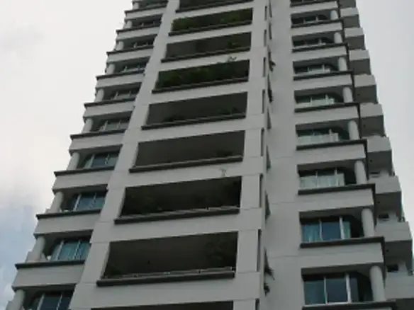 Suan Phinit Executive Apartment