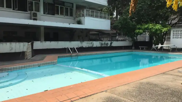 Sukchai Court