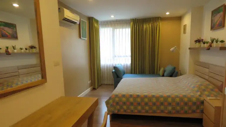 The Clover Thonglor