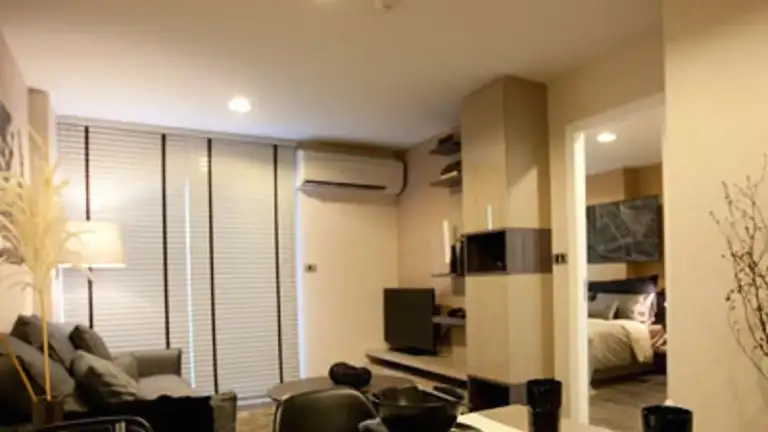 The Crest Sukhumvit 49