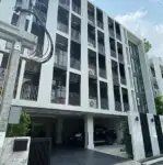 The Greenston Thonglor Residence