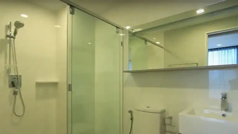The Room Sukhumvit 40