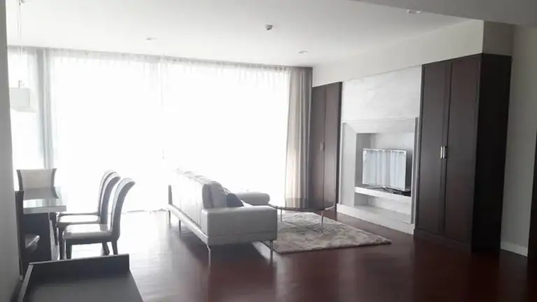 Tonson Court