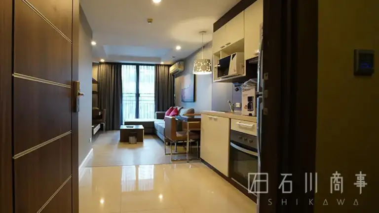 Upper Suites Sukhumvit 23