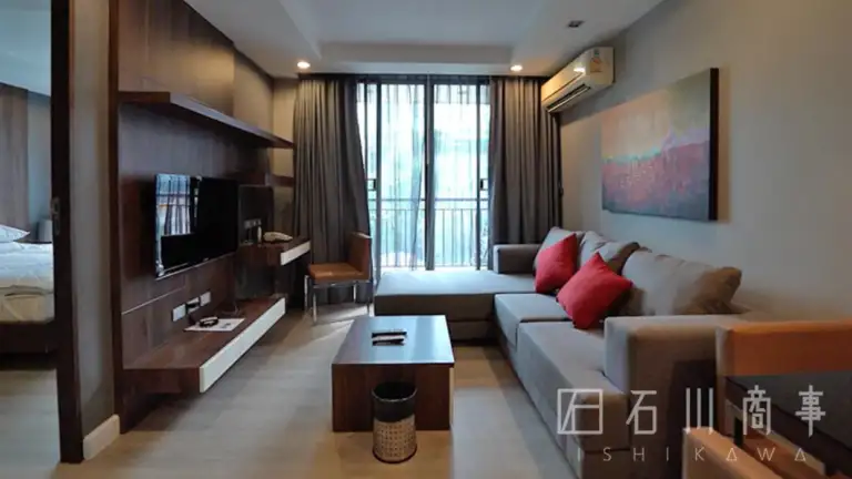 Upper Suites Sukhumvit 23