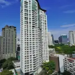 Urbana Langsuan - exterior