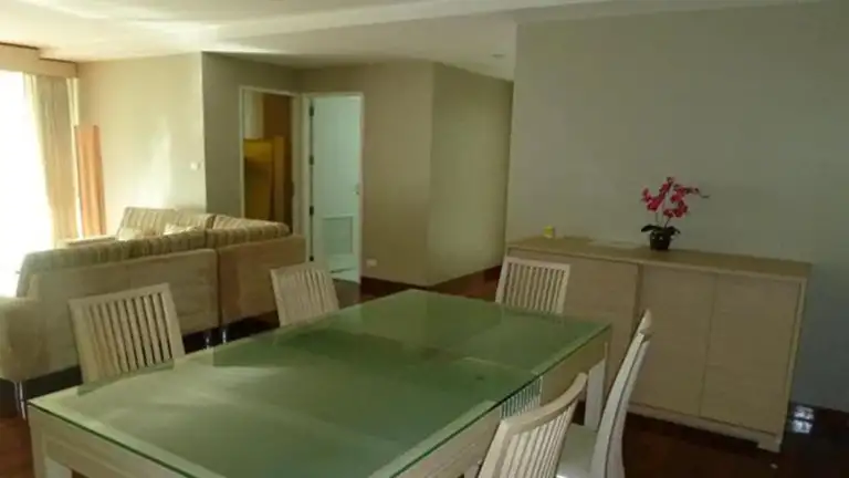 Urbana Sukhumvit 15