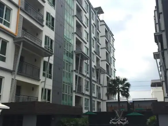 Voque Sukhumvit 16 - exterior