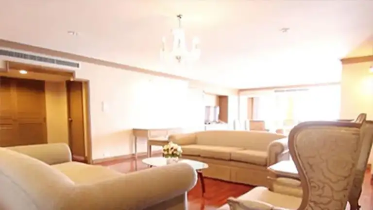 Wattana Heights